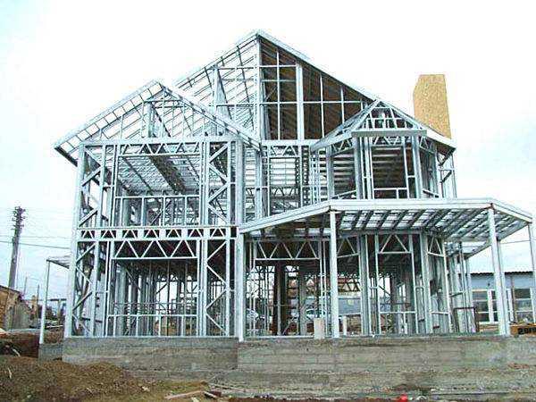 富阳钢结构建筑的腐蚀问题应该如何预防